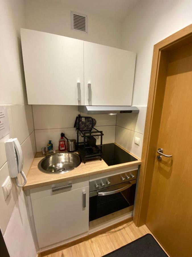 Koblenz - Eigenes Bad,Kueche - Wifi - Parkplatz - 2 Og Apartment Luaran gambar